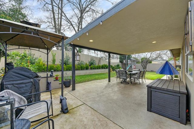 6806 Lakewood Way, Orangevale, CA 95662