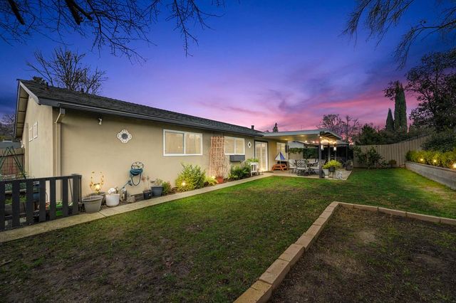 6806 Lakewood Way, Orangevale, CA 95662