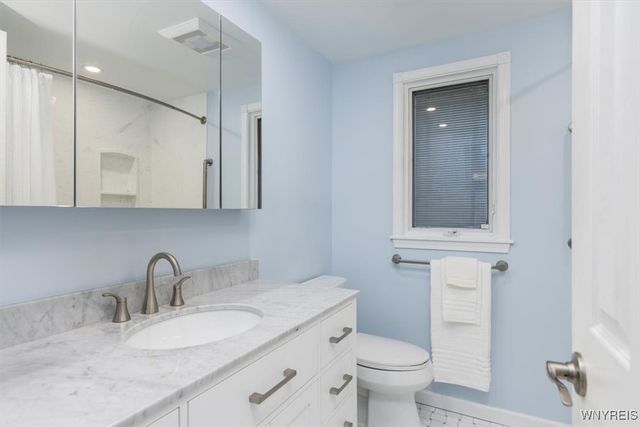 12 Periwinkle Court, Amherst, NY 14051