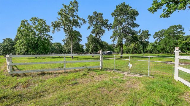15610 Tierra Grande Drive, Needville, TX 77461