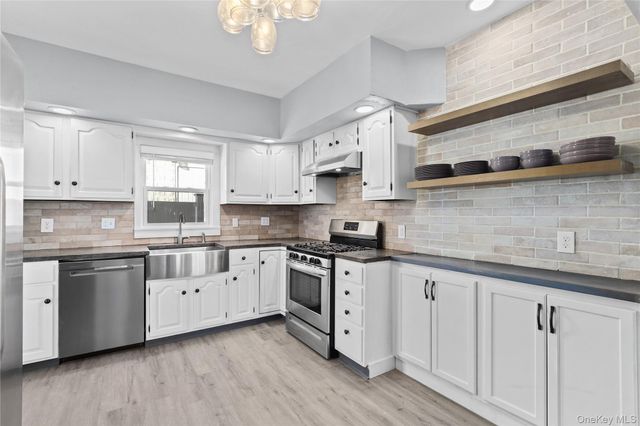 81 N Washington Avenue, White Plains, NY 10603