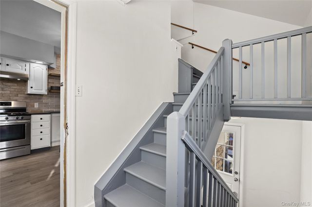 81 N Washington Avenue, White Plains, NY 10603