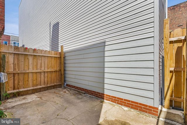 1567 E MONTGOMERY AVE, Philadelphia, PA 19125