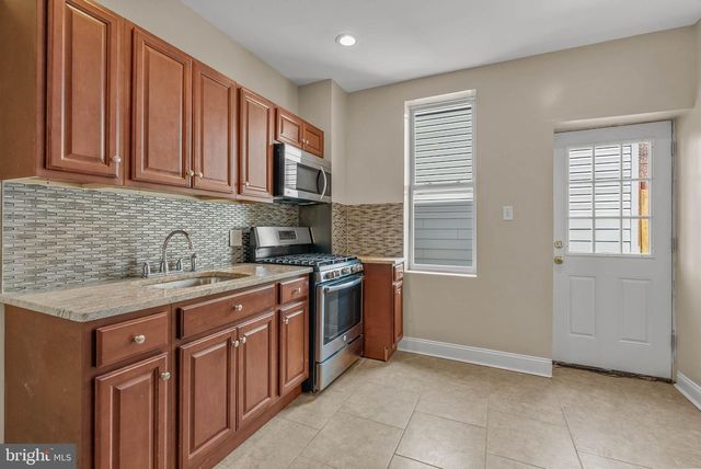 1567 E MONTGOMERY AVE, Philadelphia, PA 19125