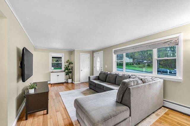 62 Ludlow Rd, South Hadley, MA 01075