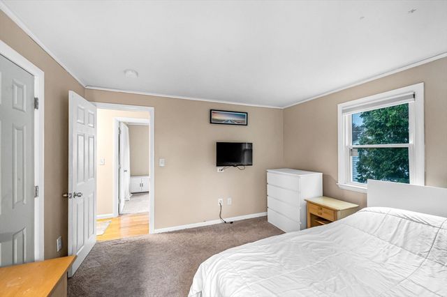 62 Ludlow Rd, South Hadley, MA 01075