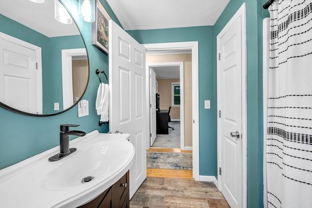 62 Ludlow Rd, South Hadley, MA 01075