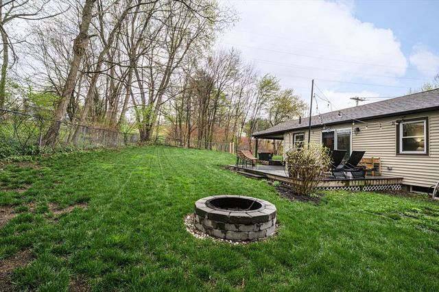 62 Ludlow Rd, South Hadley, MA 01075