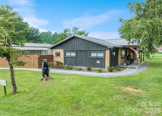 2906 Jonathan Creek Road, Waynesville, NC 28785