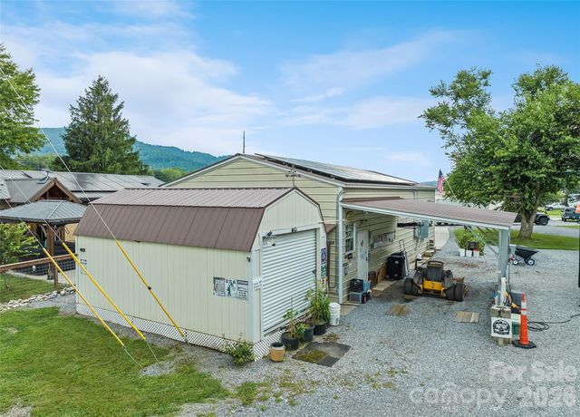 2906 Jonathan Creek Road, Waynesville, NC 28785