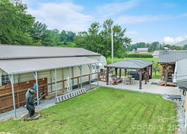 2906 Jonathan Creek Road, Waynesville, NC 28785