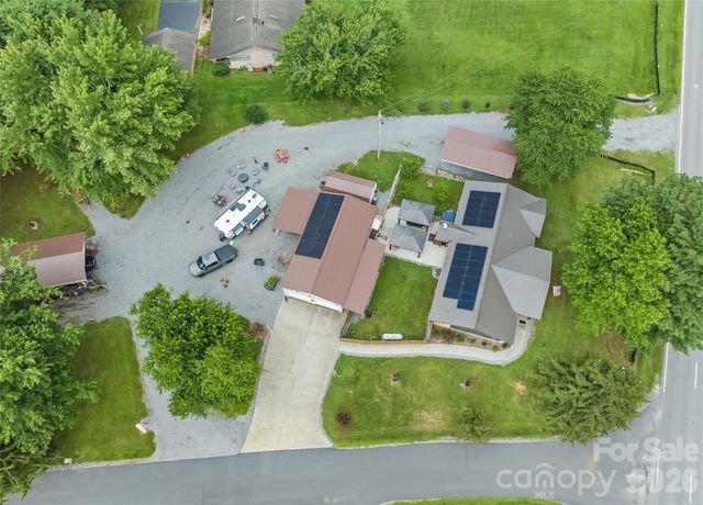 2906 Jonathan Creek Road, Waynesville, NC 28785