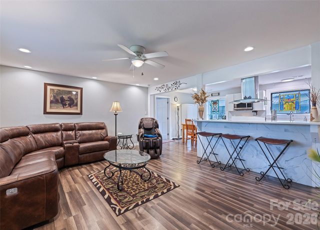 2906 Jonathan Creek Road, Waynesville, NC 28785