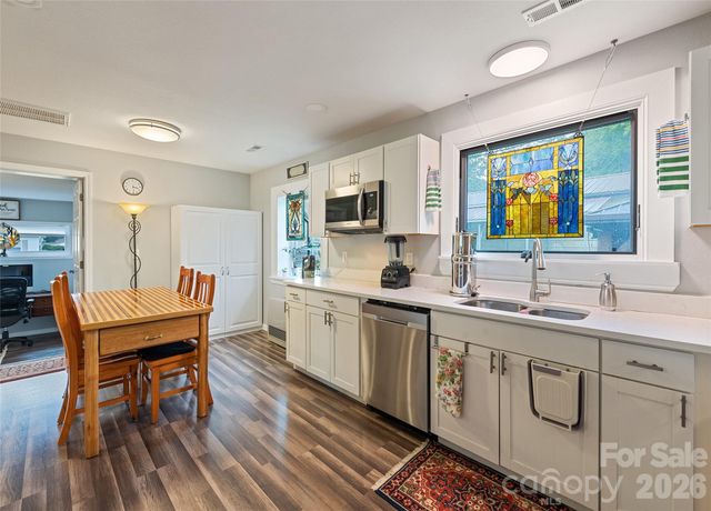 2906 Jonathan Creek Road, Waynesville, NC 28785