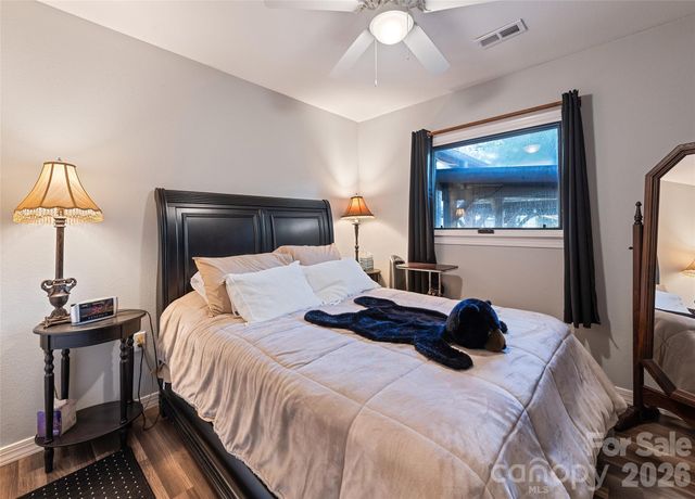 2906 Jonathan Creek Road, Waynesville, NC 28785