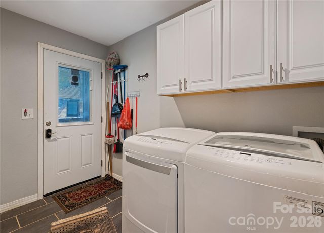 2906 Jonathan Creek Road, Waynesville, NC 28785