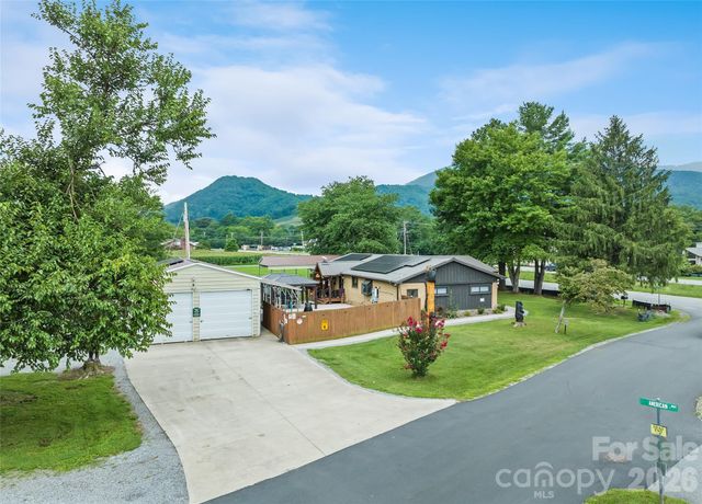 2906 Jonathan Creek Road, Waynesville, NC 28785