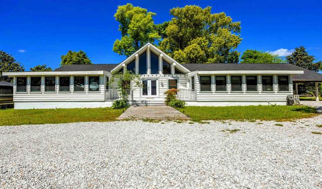 2221 Club House Dr, Lillian, AL 36549