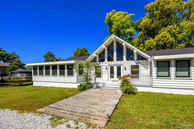 2221 Club House Dr, Lillian, AL 36549