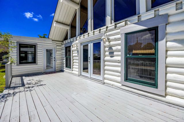 2221 Club House Dr, Lillian, AL 36549