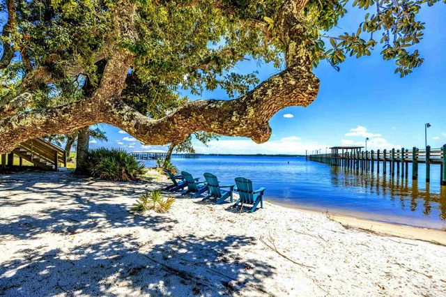 2221 Club House Dr, Lillian, AL 36549