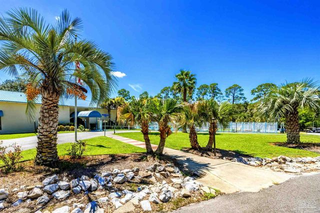 2221 Club House Dr, Lillian, AL 36549