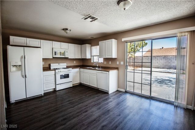 2501 Indian Sage Way, Las Vegas, NV 89108