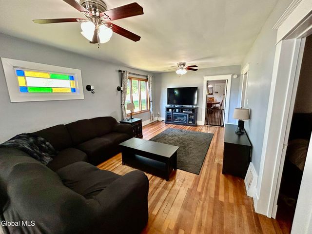 3202 Delmar Avenue, Rotterdam, NY 12306