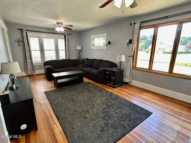 3202 Delmar Avenue, Rotterdam, NY 12306
