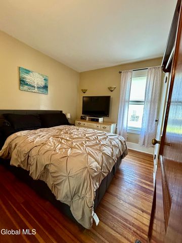 3202 Delmar Avenue, Rotterdam, NY 12306