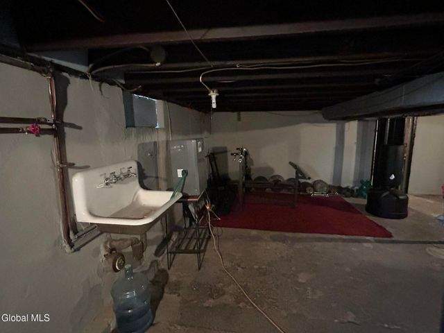 3202 Delmar Avenue, Rotterdam, NY 12306