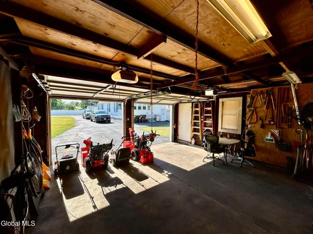 3202 Delmar Avenue, Rotterdam, NY 12306