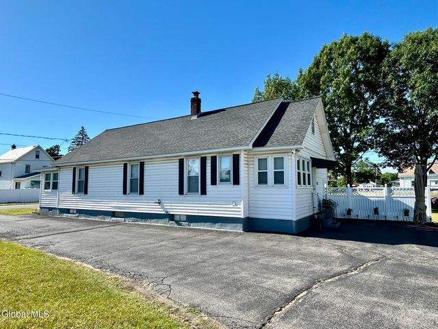 3202 Delmar Avenue, Rotterdam, NY 12306