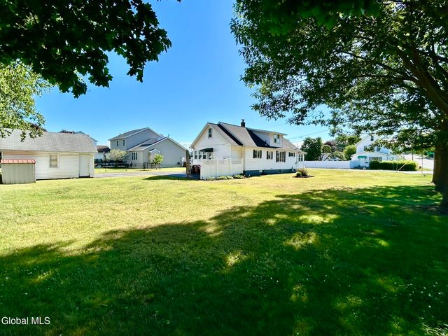 3202 Delmar Avenue, Rotterdam, NY 12306