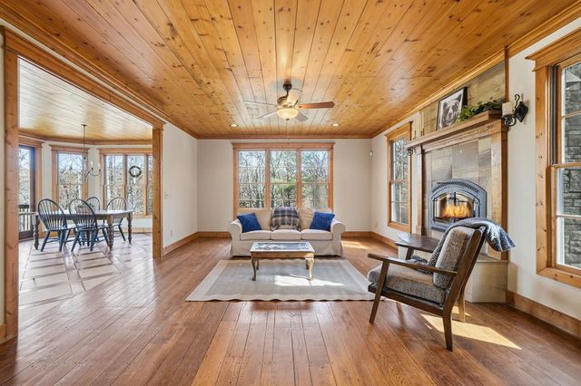 355 Mealer Road, Ellijay, GA 30536