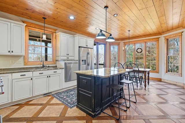 355 Mealer Road, Ellijay, GA 30536