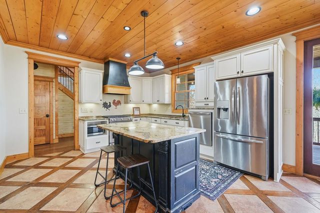 355 Mealer Road, Ellijay, GA 30536