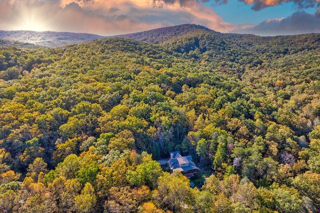 355 Mealer Road, Ellijay, GA 30536