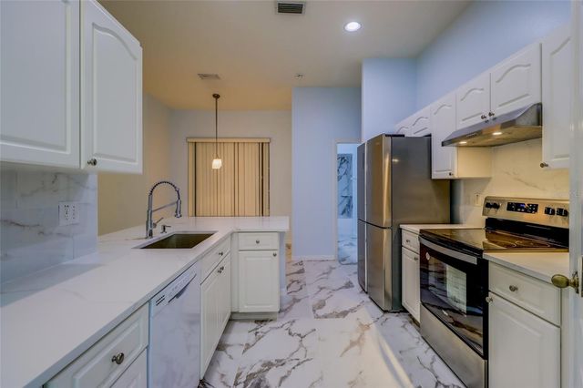 207 TAYLOR BAY LANE, Brandon, FL 33510