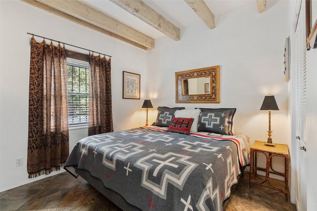 985 Agua Fria 101, Santa Fe, NM 87501