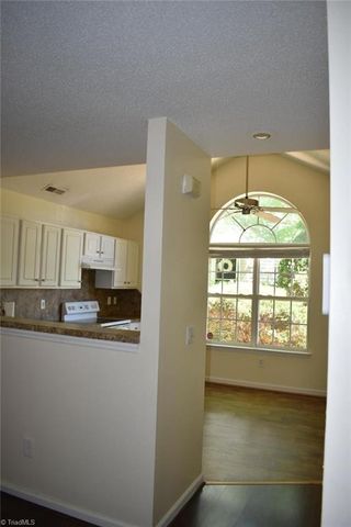 22 Pickwick Place, Greensboro, NC 27407
