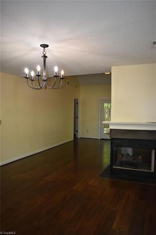 22 Pickwick Place, Greensboro, NC 27407