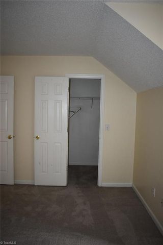 22 Pickwick Place, Greensboro, NC 27407