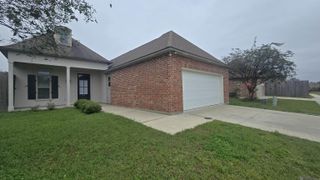 4814 Old Landing Dr, Saint George, LA 70817
