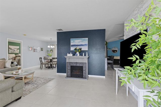 303 NE 13TH AVENUE, Cape Coral, FL 33909