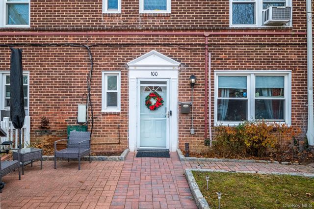 100 Hilltop Acres 100, Yonkers, NY 10704