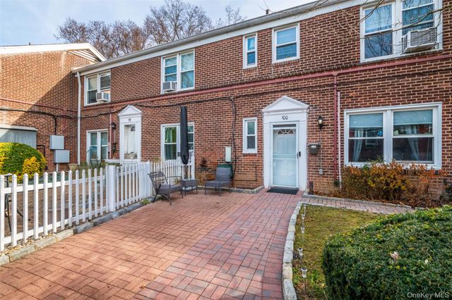 100 Hilltop Acres 100, Yonkers, NY 10704