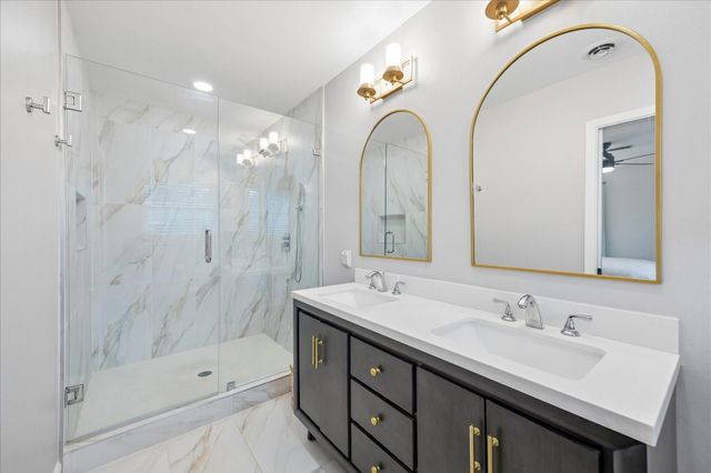 10322 Shadow Wood Drive, Houston, TX 77043