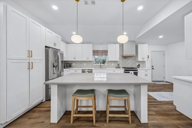 10322 Shadow Wood Drive, Houston, TX 77043