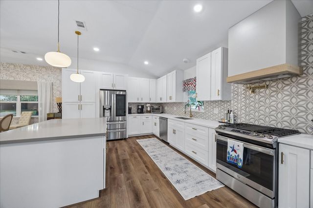 10322 Shadow Wood Drive, Houston, TX 77043